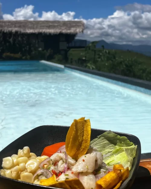 Ceviche de paiche en el restaurante de Yanashpa Village